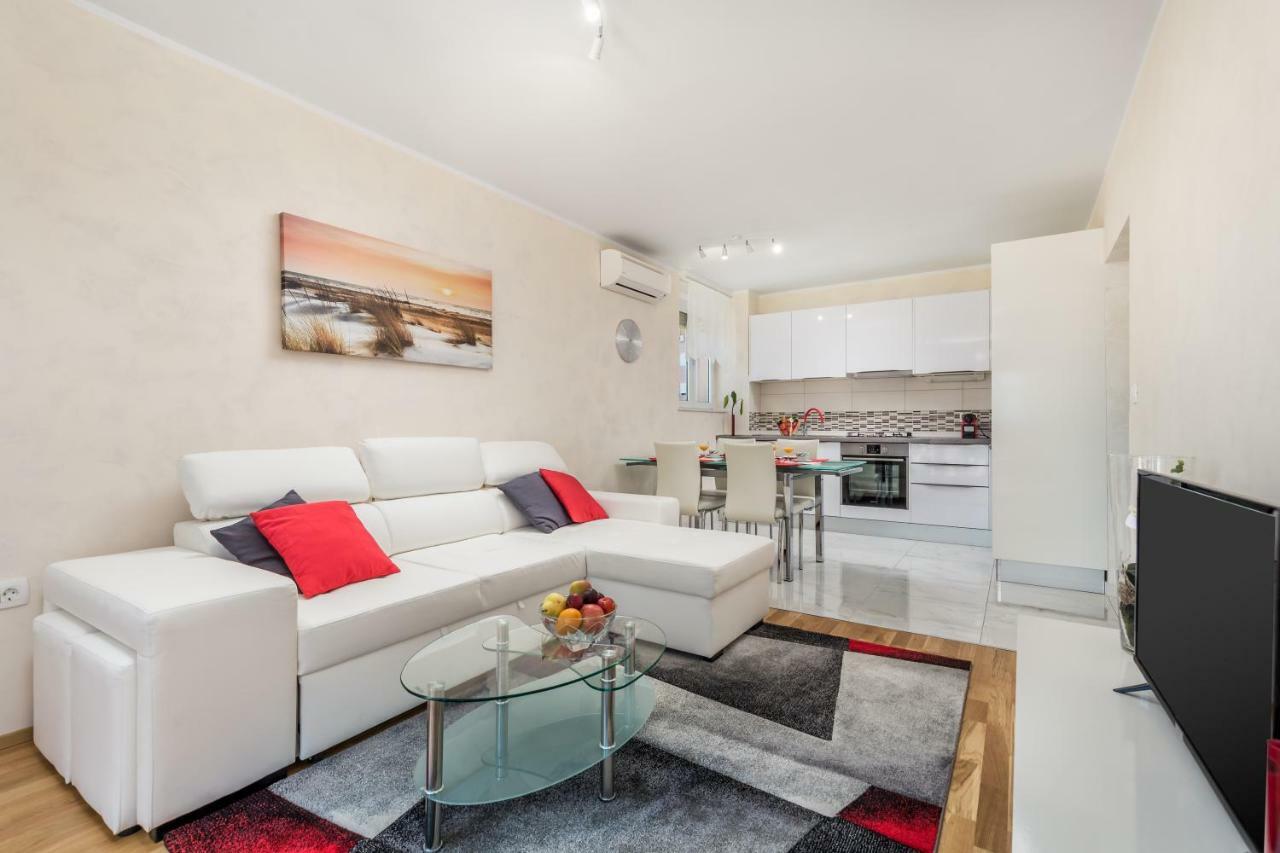 Orchidea Apartment Рийека Екстериор снимка